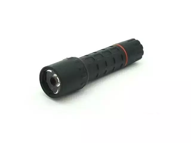 FMA F2 CREE Q4 flashlight - black